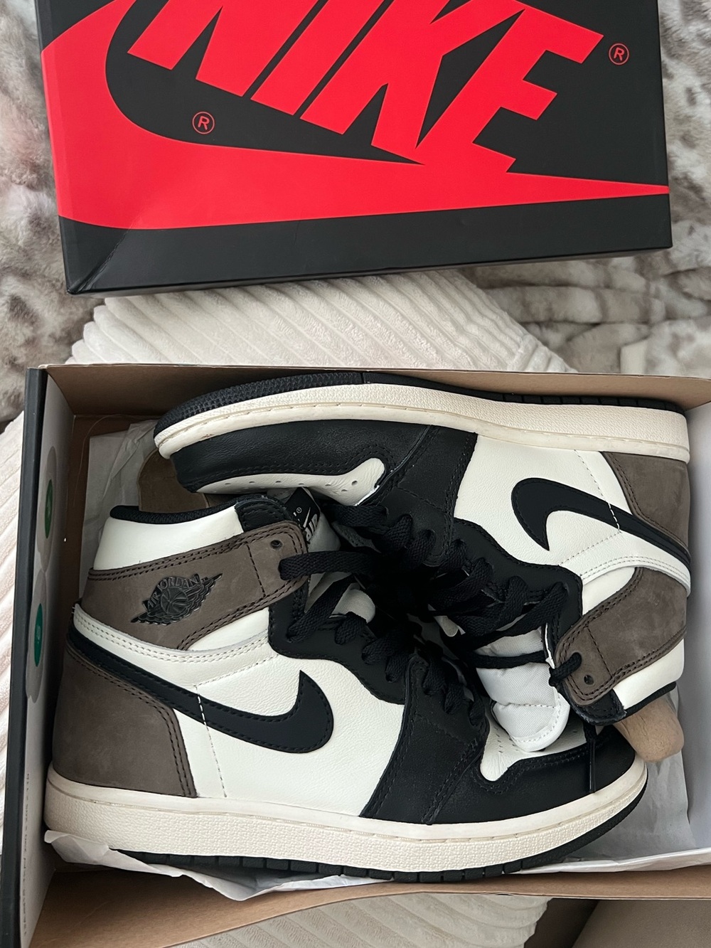 Nike Air Jordan 1 High OG - Black/White/Taupe